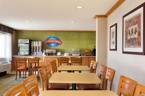 Baymont by Wyndham Salina image 8